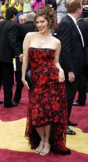 Laura Harring feet photo thumbnail