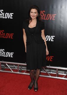 Laura Harring feet photo thumbnail