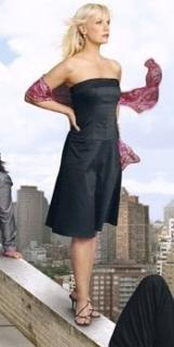 Laura Harris feet photo 5