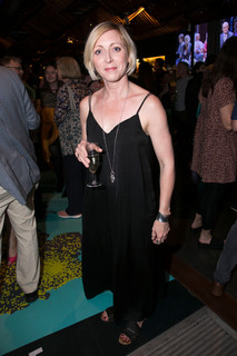Laura Howard feet photo 10