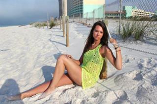Laura James feet photo 15