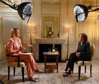 Laura Kuenssberg feet photo 18