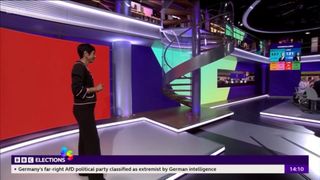 Laura Kuenssberg feet photo 19