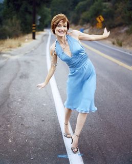 Laura Leighton feet photo 2