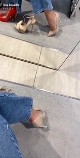 Laura Lempika feet photo 15