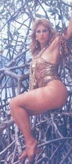 Laura León feet photo 10