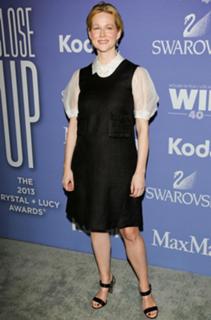 Laura Linney feet photo thumbnail