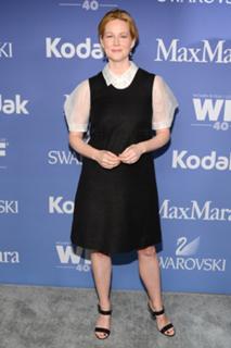 Laura Linney feet photo thumbnail
