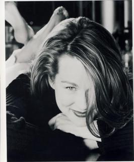 Laura Linney feet photo thumbnail