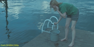 Laura Linney feet photo thumbnail