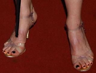 Laura Linney feet photo thumbnail