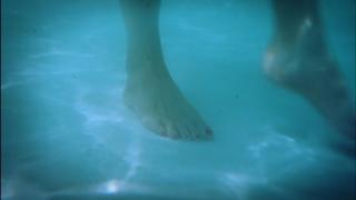 Laura Linney feet photo thumbnail
