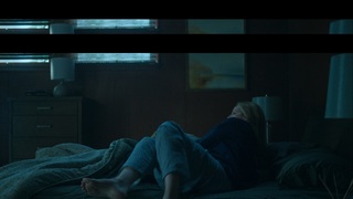 Laura Linney feet photo thumbnail