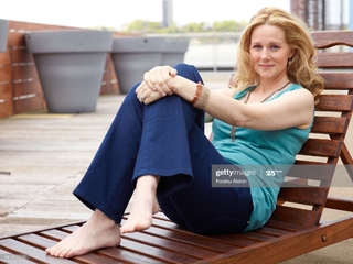 Laura Linney feet photo thumbnail