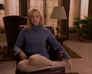 Laura Linney feet photo thumbnail