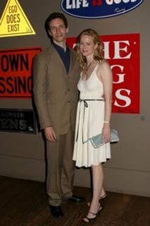 Laura Linney feet photo thumbnail