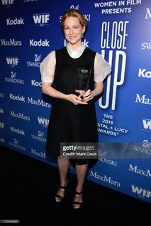 Laura Linney feet photo thumbnail