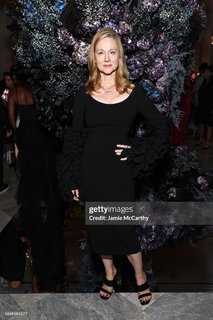Laura Linney feet photo thumbnail