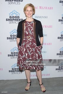 Laura Linney feet photo thumbnail