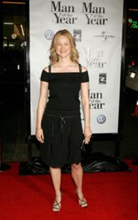 Laura Linney feet photo thumbnail