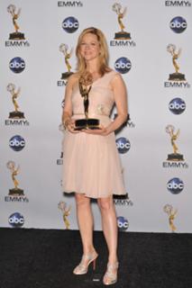 Laura Linney feet photo thumbnail