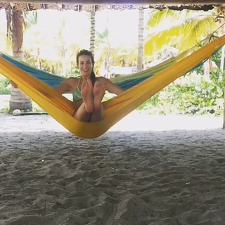 Laura Londoño feet photo 13
