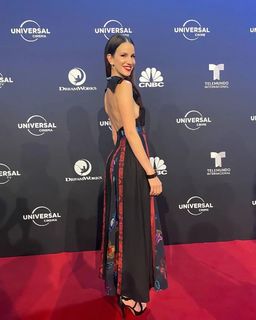 Laura Londoño feet photo 17