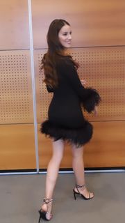 Laura Londoño feet photo 5