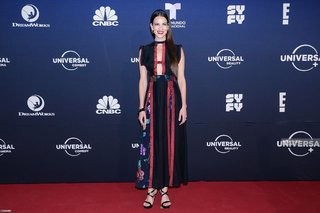 Laura Londoño feet photo 3