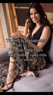 Laura Londoño feet photo 3