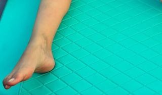 Laura Londoño feet photo 14