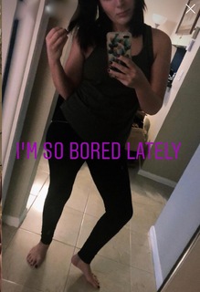 Laura Loomer feet photo 3