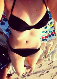 Laura Loomer feet photo 18
