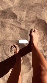 Laura Madrueño feet photo 14