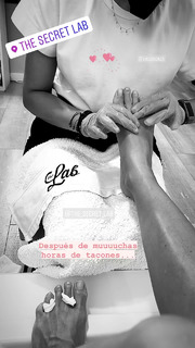 Laura Madrueño feet photo 3