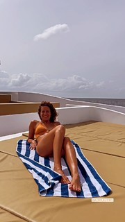Laura Madrueño feet photo 1