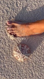 Laura Madrueño feet photo 18