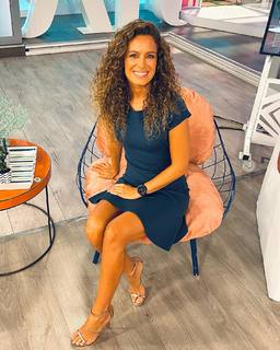 Laura Madrueño feet photo 11