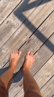Laura Madrueño feet photo 3