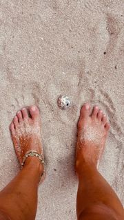 Laura Madrueño feet photo 20