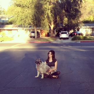 Laura Marano feet photo thumbnail