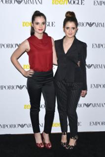 Laura Marano feet photo thumbnail