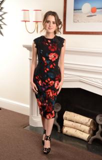 Laura Marano feet photo thumbnail