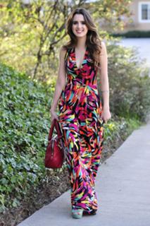 Laura Marano feet photo thumbnail