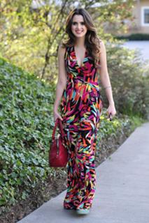 Laura Marano feet photo thumbnail