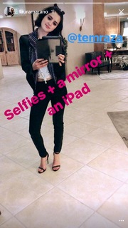 Laura Marano feet photo thumbnail
