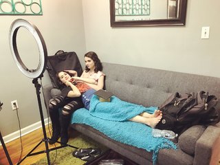 Laura Marano feet photo thumbnail