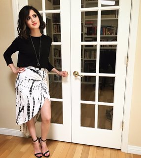 Laura Marano feet photo thumbnail