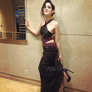 Laura Marano feet photo thumbnail