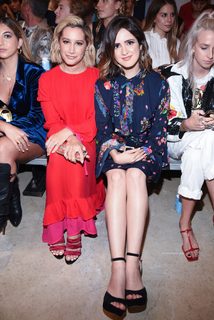 Laura Marano feet photo thumbnail
